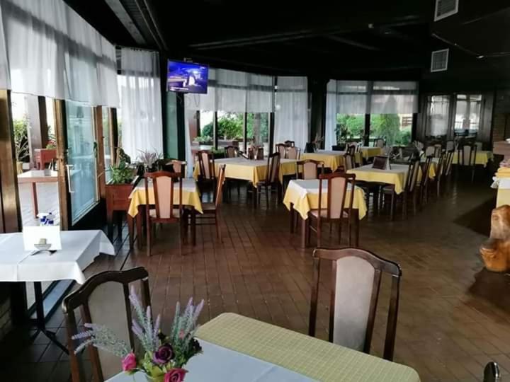 Hotel Golubacki Grad Голубац Екстериор снимка